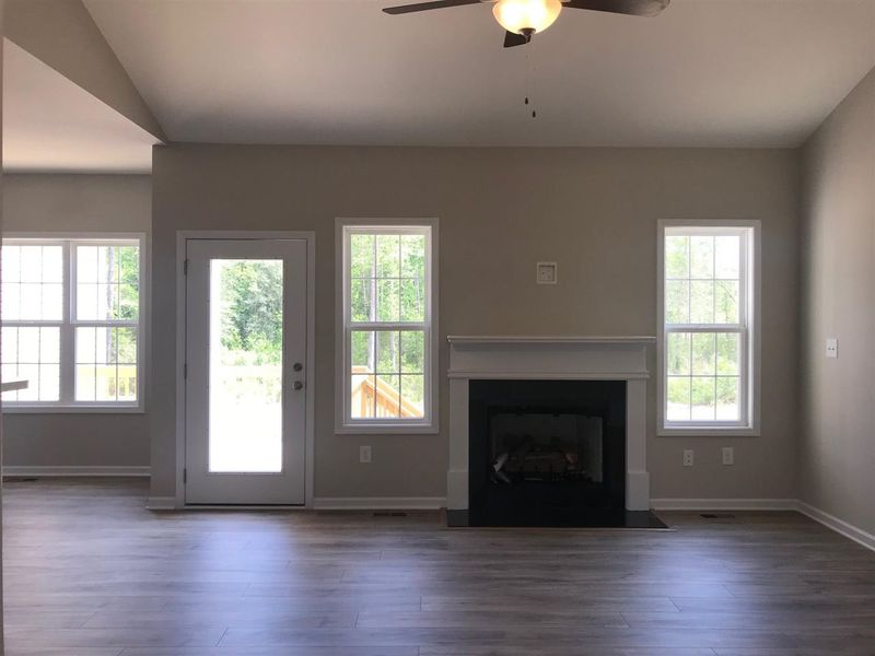 340 Kandypoo Dr, Four Oaks, NC 27524
