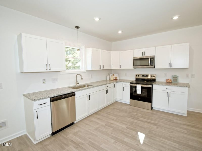 340 Old Halifax Rd, Louisburg, NC 27549