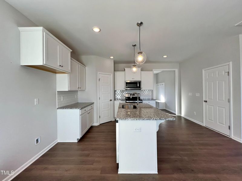 340 Olde Place Dr, Zebulon, NC 27597