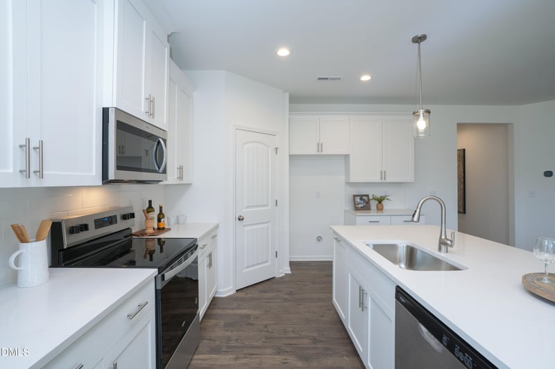 340 Providence Creek Dr, Fuquay Varina, NC 27526