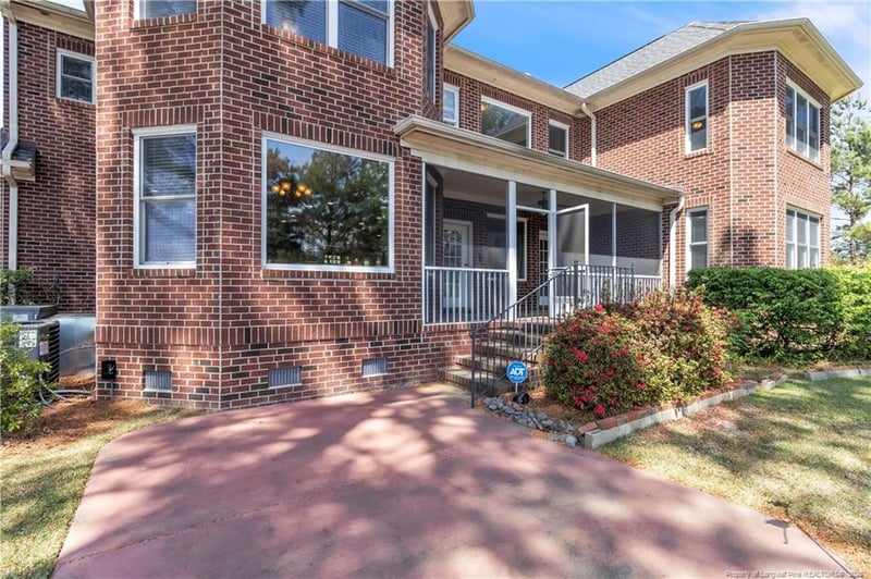 3400 Canmorre Ct, Fayetteville, NC 28306