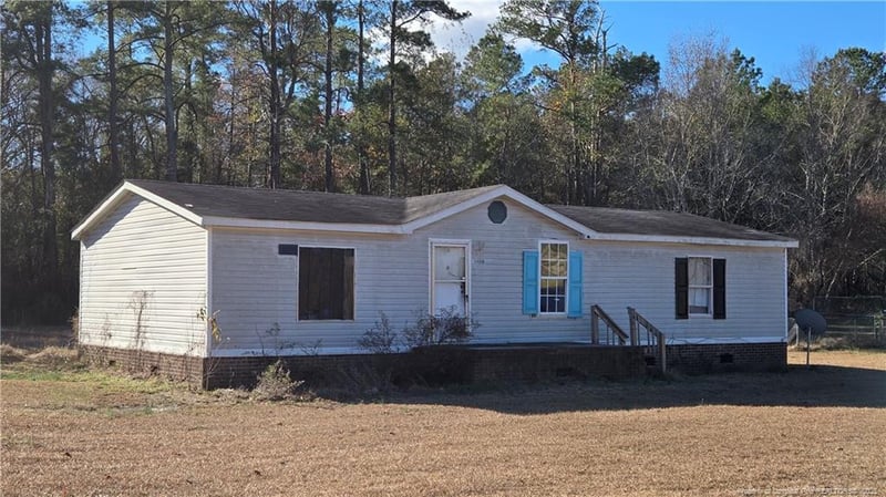 3400 Dandelion Ln, Fayetteville, NC 28306