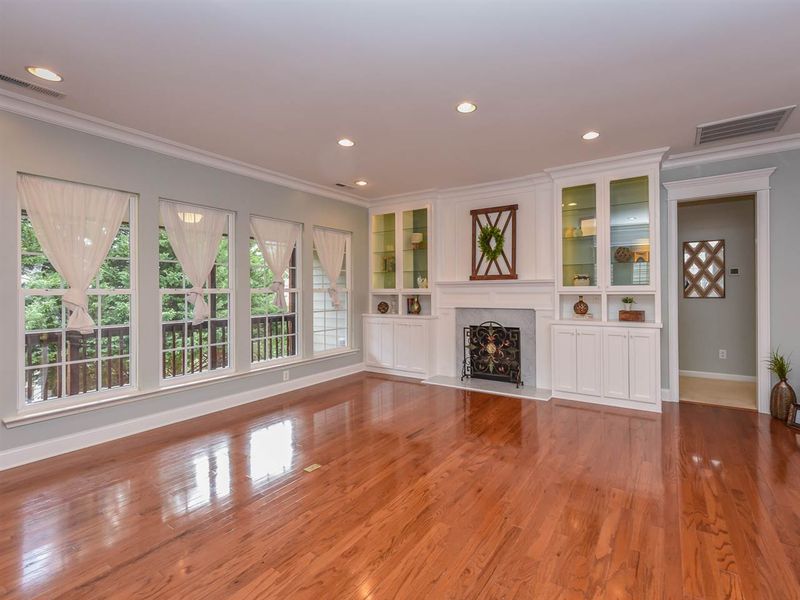 3400 Great Bear Ln, Raleigh, NC 27614