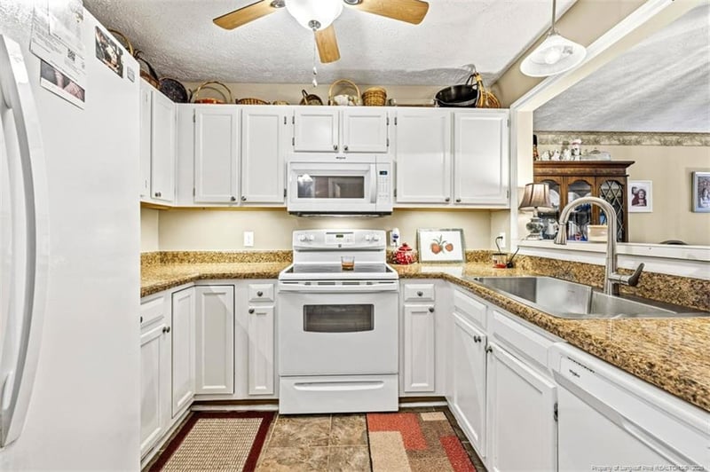 3400 Lainey Ln #B, Fayetteville, NC 28314