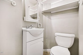 3400 Octavia St, Raleigh, NC 27606