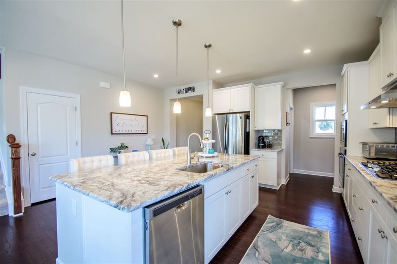 3401 Barn Rd, Apex, NC 27502