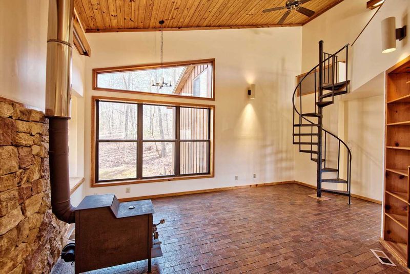 3401 Carriage Trl, Hillsborough, NC 27278