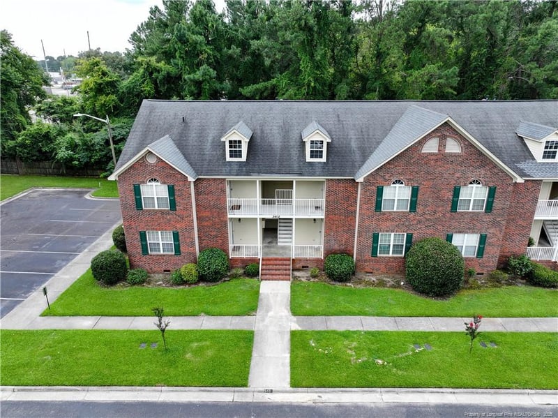 3401 Lainey Ln #D, Fayetteville, NC 28314