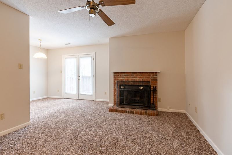 3401 Mill Rn #83, Raleigh, NC 27612