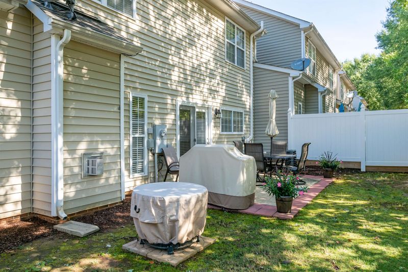 3402 Archdale Dr, Raleigh, NC 27614