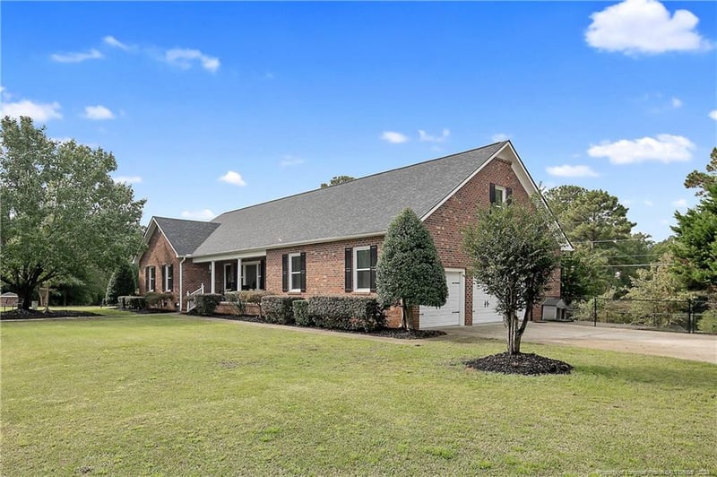 3402 Davidson Dr, Fayetteville, NC 28306