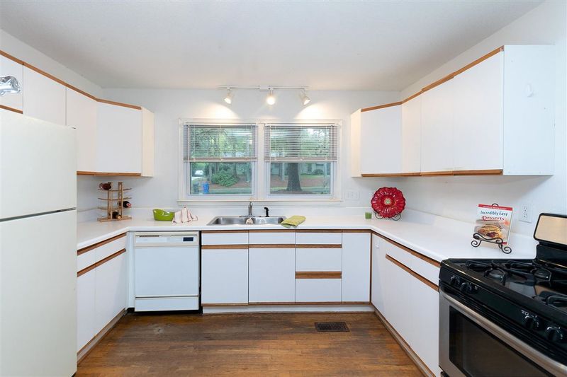3404 Morningside Dr, Raleigh, NC 27607