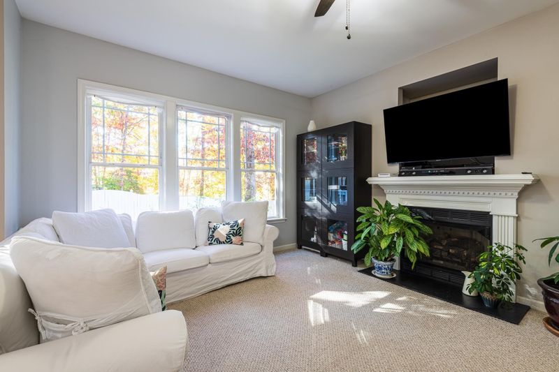 3404 Suncrest Village Ln, Raleigh, NC 27616