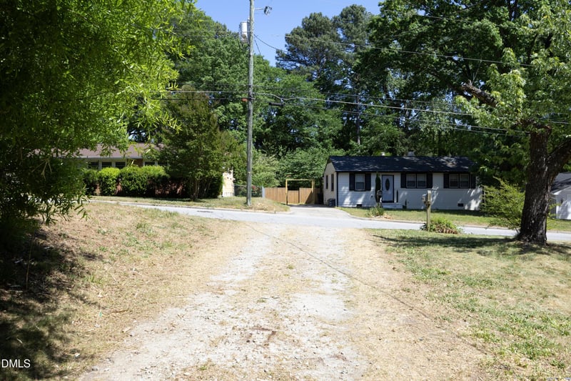 3405 Apache Dr, Raleigh, NC 27609