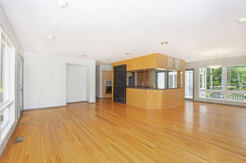 3405 Cherry Ln, Raleigh, NC 27607