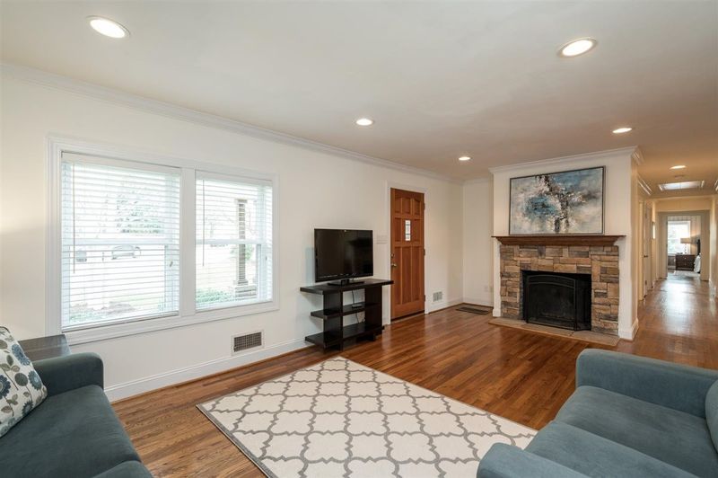 3405 Dell Dr, Raleigh, NC 27609