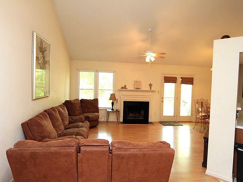 3405 Singleleaf Ln, Raleigh, NC 27616