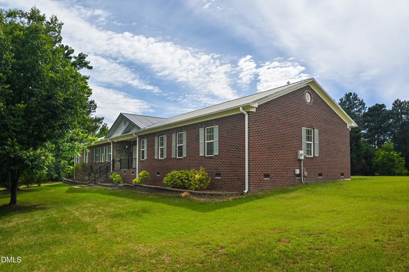3406 Cemetery Rd, Sanford, NC 27332