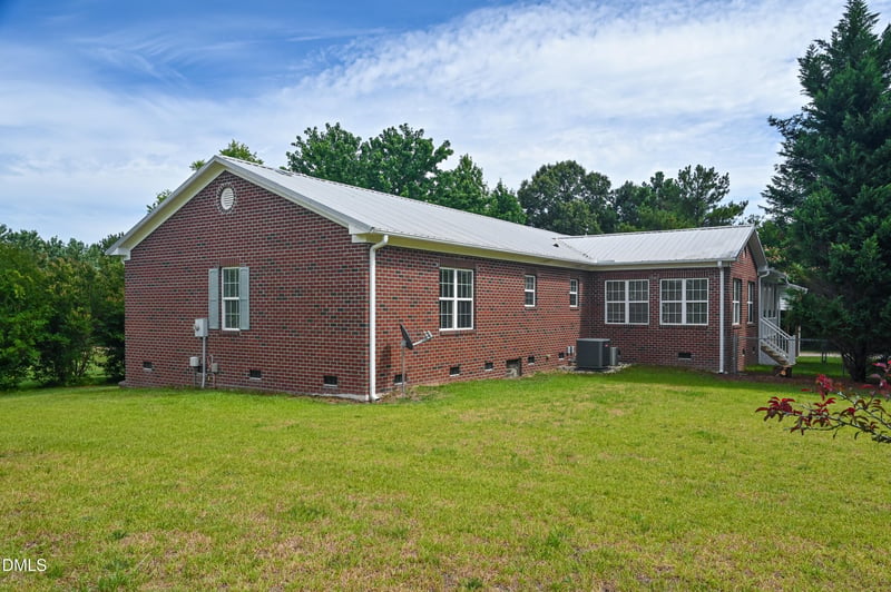 3406 Cemetery Rd, Sanford, NC 27332