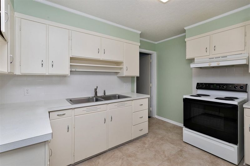 3406 Denise St, Durham, NC 27704