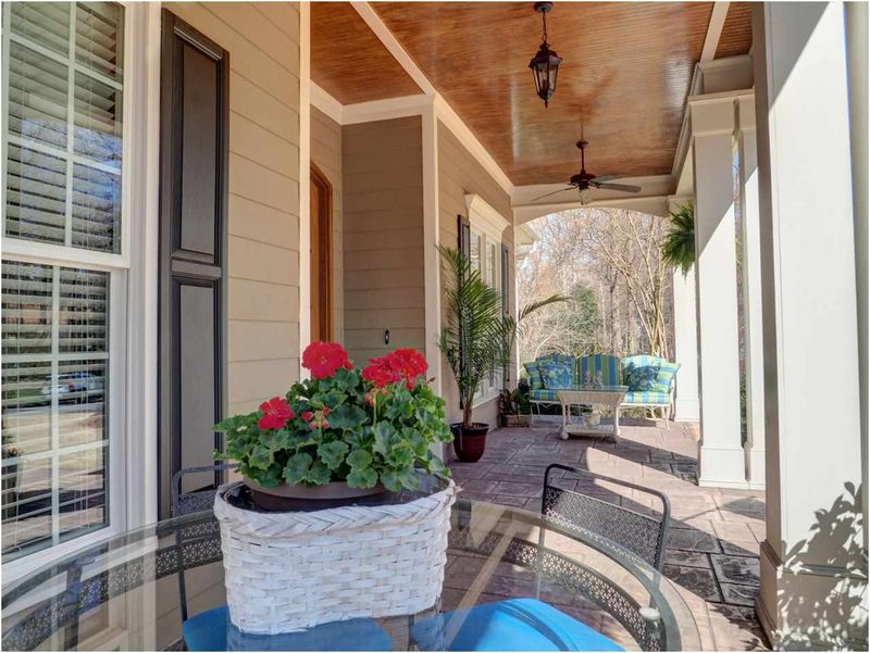 3408 Ocotea St, Raleigh, NC 27607