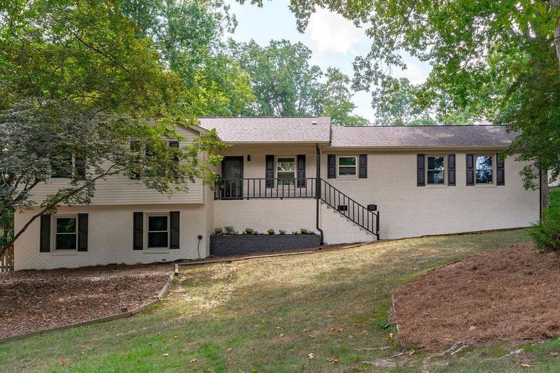 3409 Ocotea St, Raleigh, NC 27607