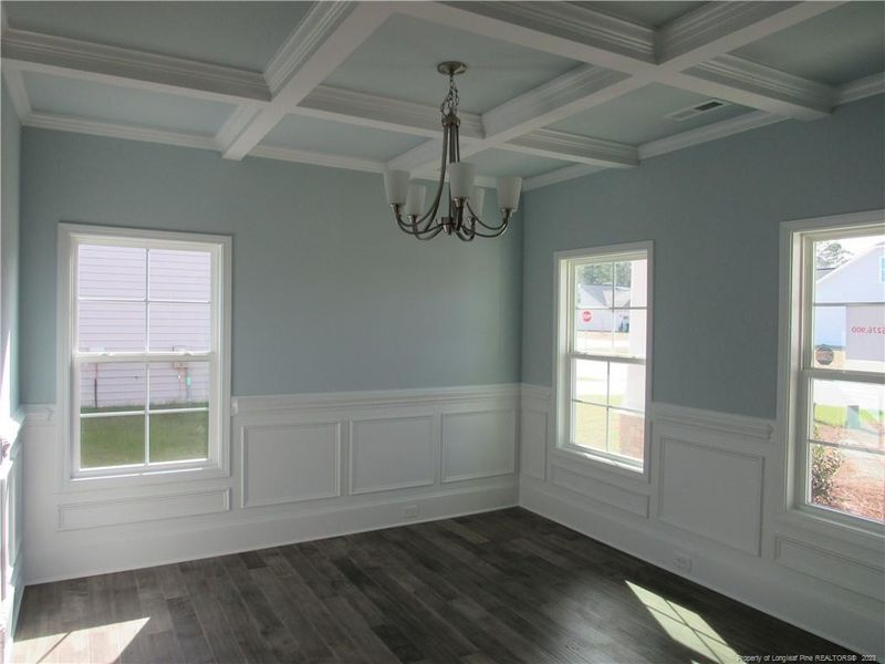 341 Cornhill Rd, Fayetteville, NC 28312