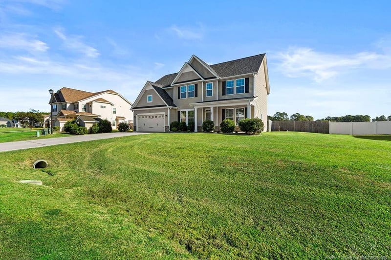 341 Gadson Dr, Hope Mills, NC 28348