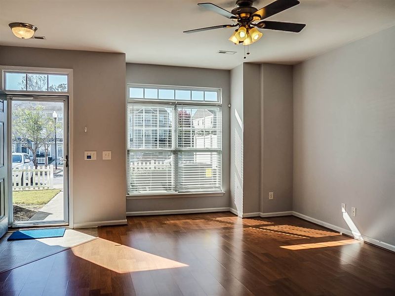 341 Gilman Ln #101, Raleigh, NC 27610
