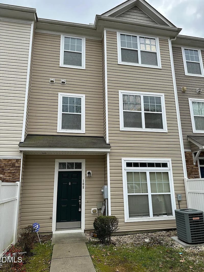 341 Gilman Ln #108, Raleigh, NC 27610
