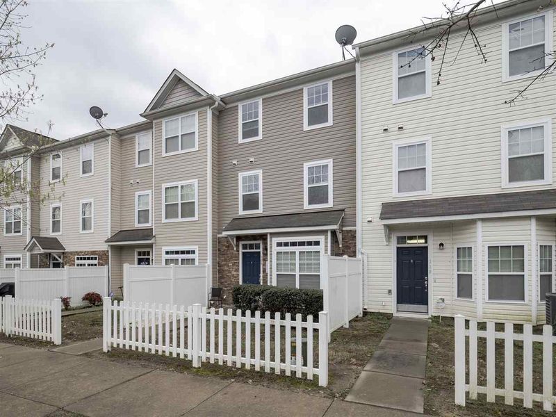 341 Gilman Ln #109, Raleigh, NC 27610