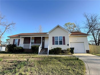 341 Kingdom Estate Dr, Fayetteville, NC 28301