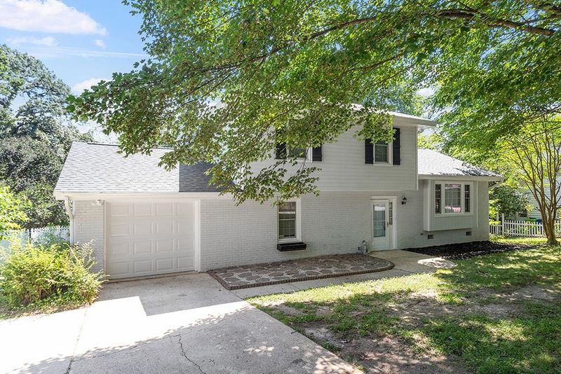 341 E Millbrook Rd, Raleigh, NC 27609