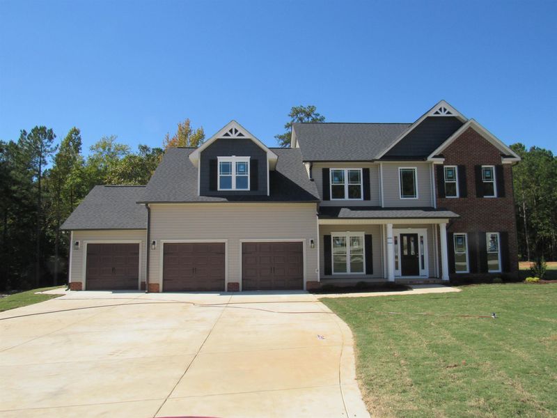 341 Oakhaven Dr, Holly Springs, NC 27540