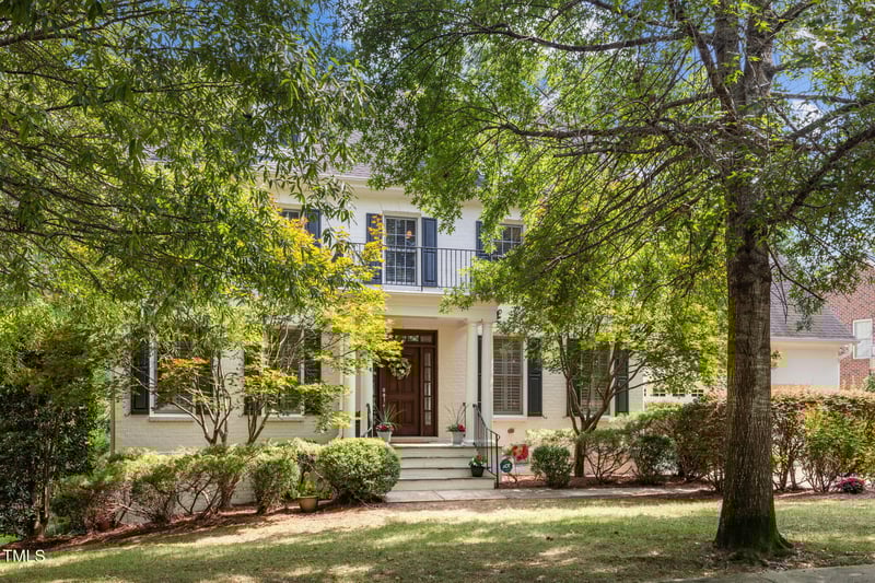 341 Oxfordshire Ln, Chapel Hill, NC 27517