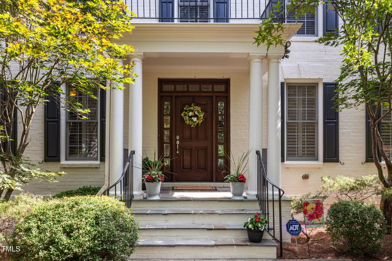 341 Oxfordshire Ln, Chapel Hill, NC 27517