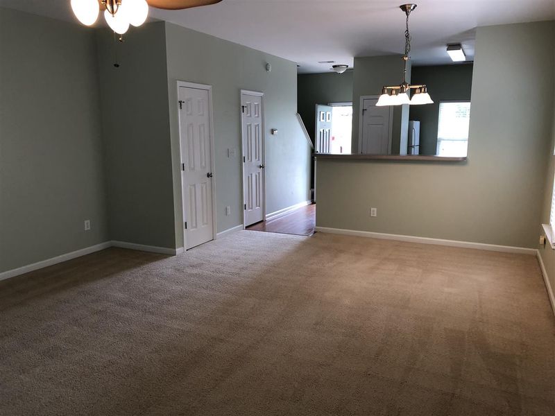 341 Woodson Dr, Clayton, NC 27527