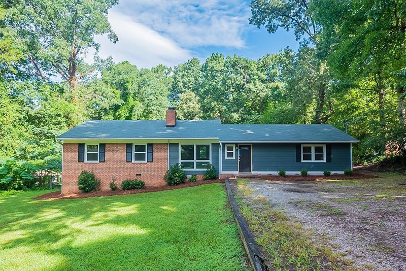 3410 Octavia St, Raleigh, NC 27606