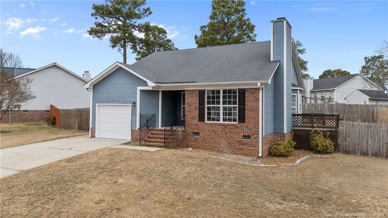 3412 Masters Dr, Hope Mills, NC 28348