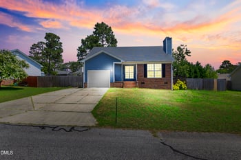 3412 Masters Dr, Hope Mills, NC 28348