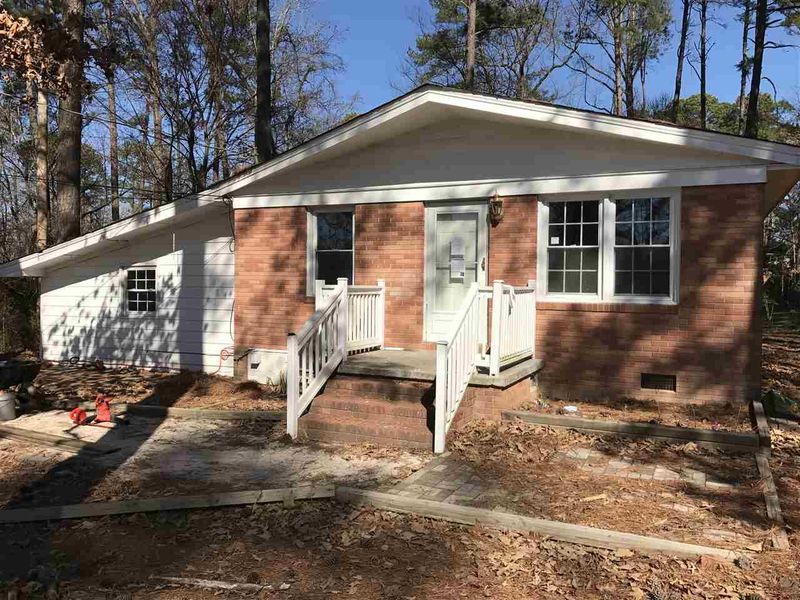 3413 Dogwood Dr, Raleigh, NC 27604