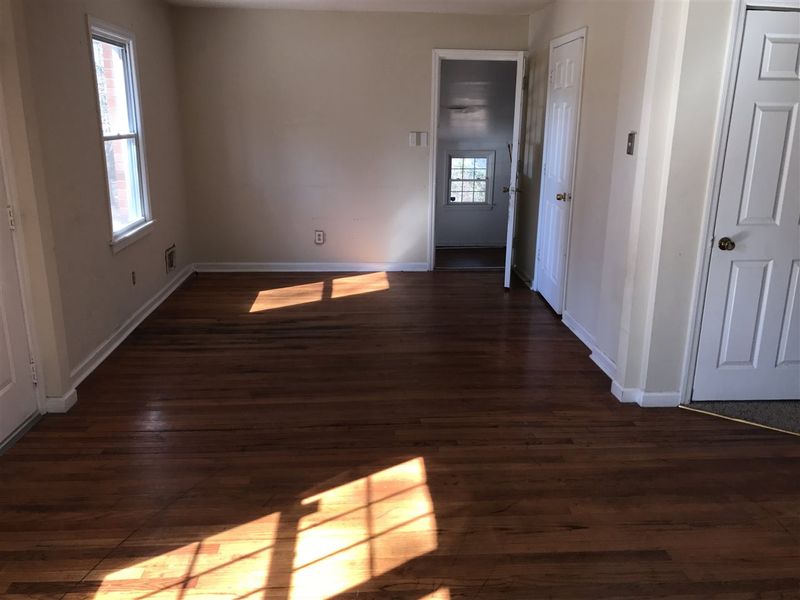 3413 Dogwood Dr, Raleigh, NC 27604