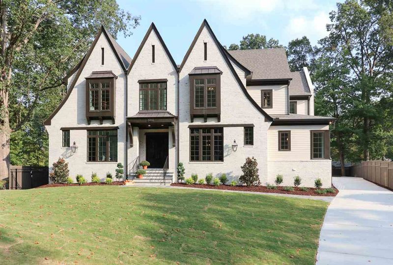 3413 Ocotea St, Raleigh, NC 27607