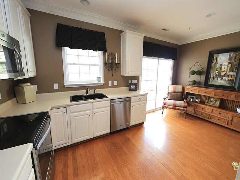 3413 Van Hessen Dr, Raleigh, NC 27614