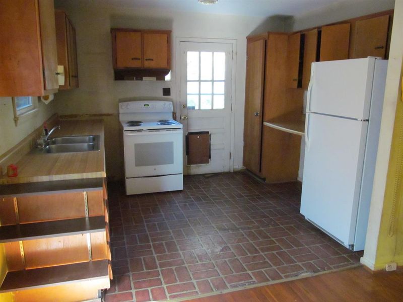 3417 Cheyenne Rd, Raleigh, NC 27609