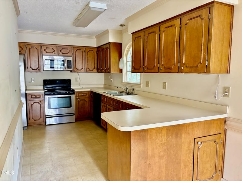 3417 Cottonwood Dr, Durham, NC 27707