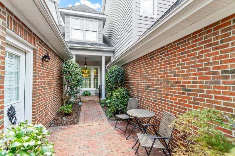 3417 Sir Colleton Ct, Raleigh, NC 27612
