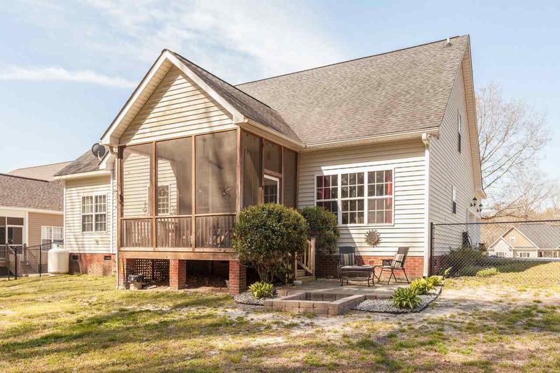 342 Landview Dr, Four Oaks, NC 27524