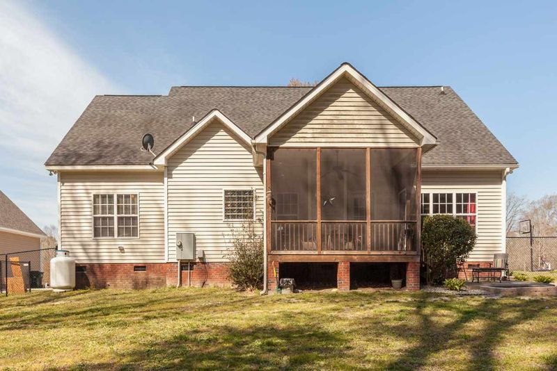 342 Landview Dr, Four Oaks, NC 27524