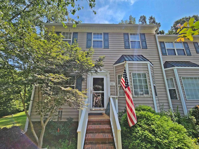 342 Silverberry Ct, Cary, NC 27513